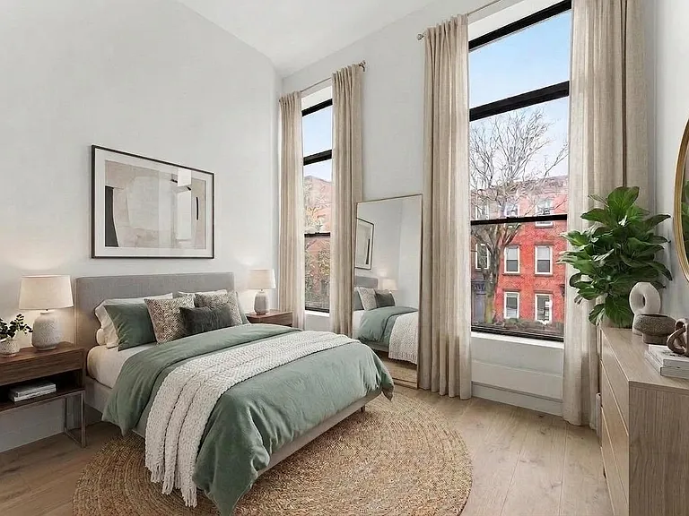 37 Woodhull St #3 — Photo 4