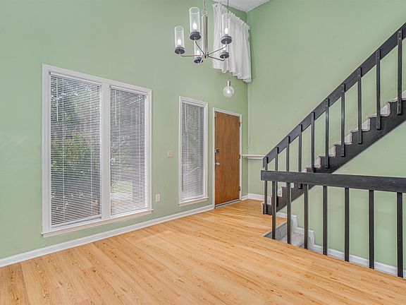 4th image of 118 Temple Walk Rd