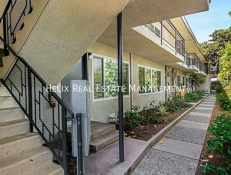 303 N Oakland Ave #12 — Photo 10