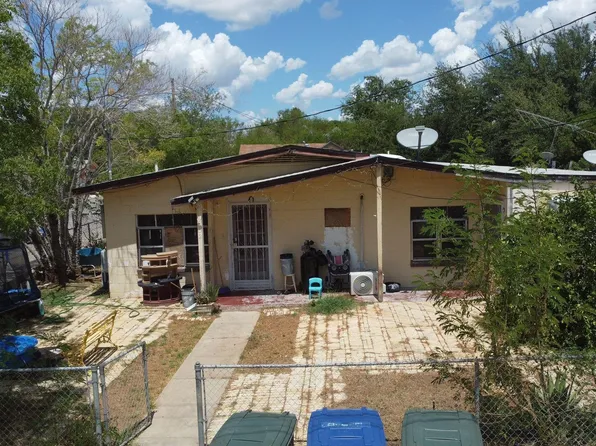 1702 Green St, Laredo, TX 78043