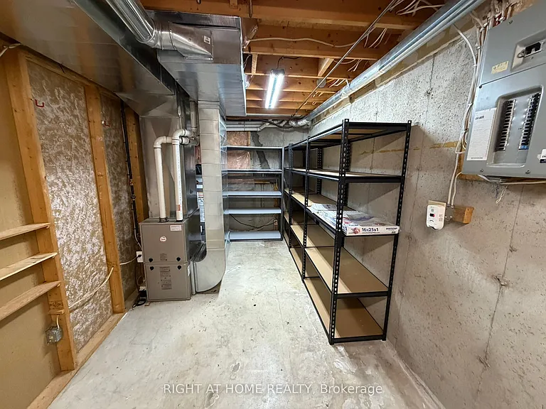 41 Edgemere Dr — Photo 27