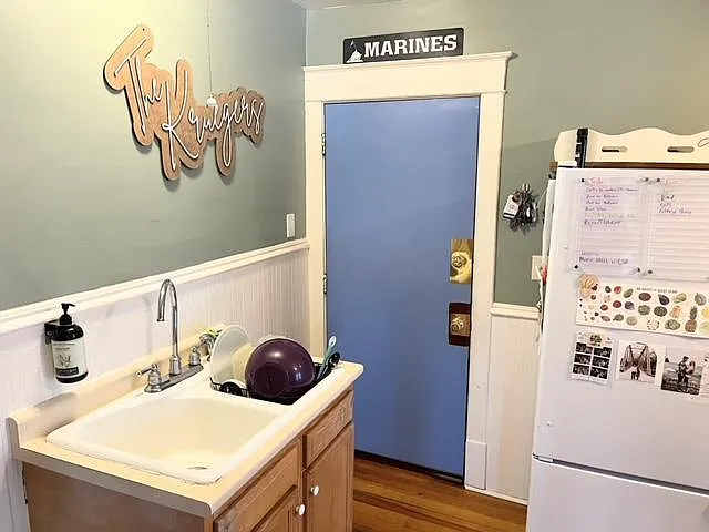 998 Jameson St #2 — Photo 7