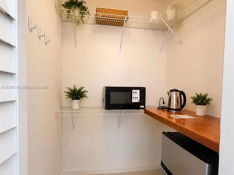 3202 Pierce St — Photo 9