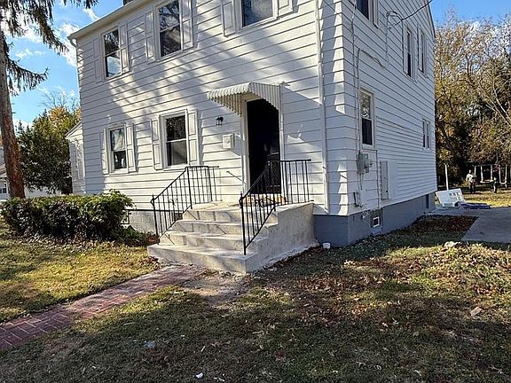 3rd image of 175 9th St