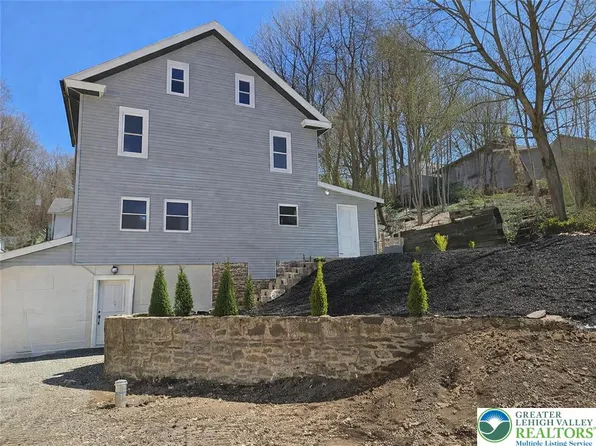 51 Spring St, Lehighton, PA 18235
