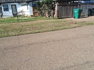 273 W Lake Dockery Dr, Byram, MS 39272