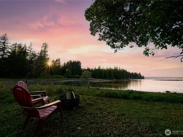 15449 Virginia Point Road NE, Poulsbo, WA 98370