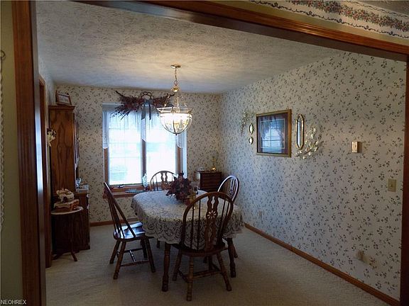 5th image of 5945 N Mayflower Dr