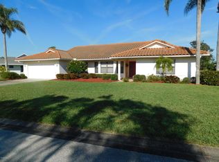 521 Crystal Lake Dr, Melbourne, FL 32940