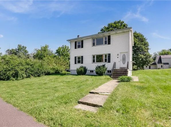 15 Violet Place, Rhinebeck, NY 12572