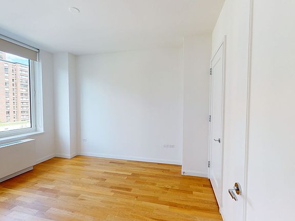 5th image of 795 Columbus Ave APT 7J