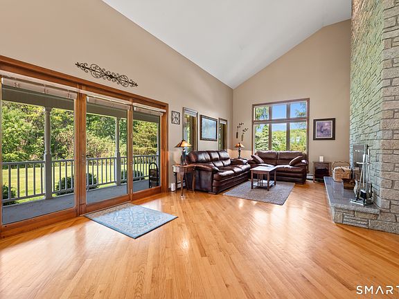 4th image of 220 Coleman Road