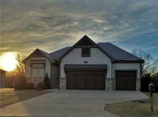 1796 Stoneybrooke Dr, Warrensburg, MO 64093