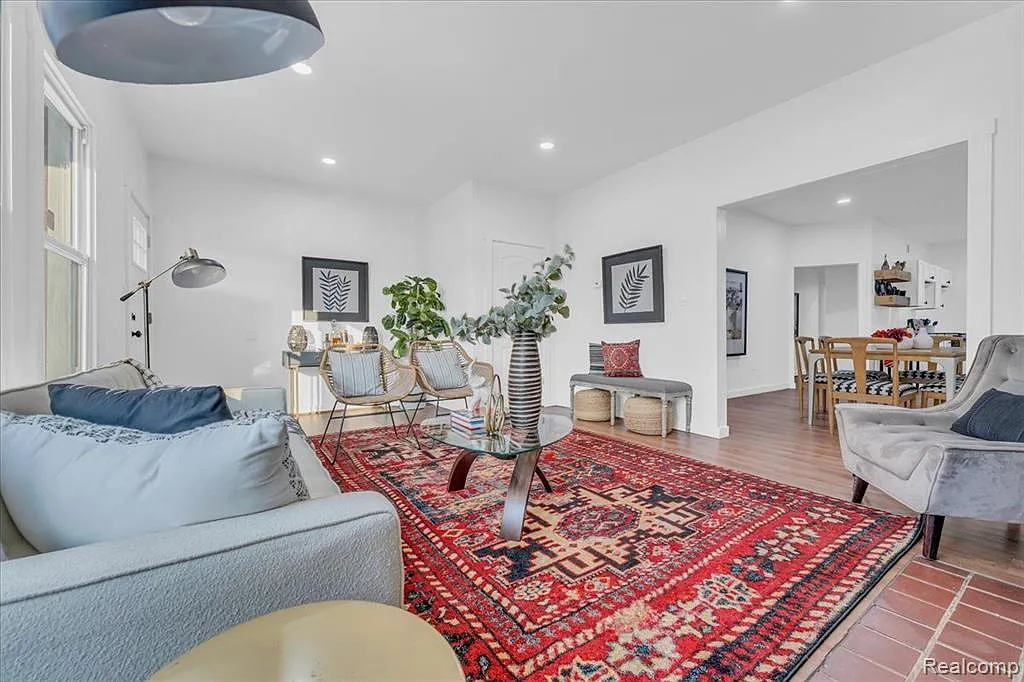 2 bed, 1400 sqft, $2,000 — Photo 4