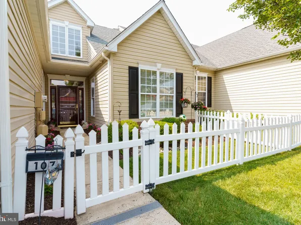 107 Devonshire Way, Sellersville, PA 18960