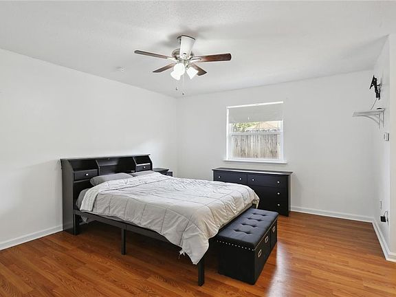 5th image of 2412 Romig Dr