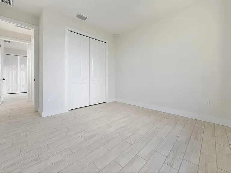 2719 42nd St W — Photo 11