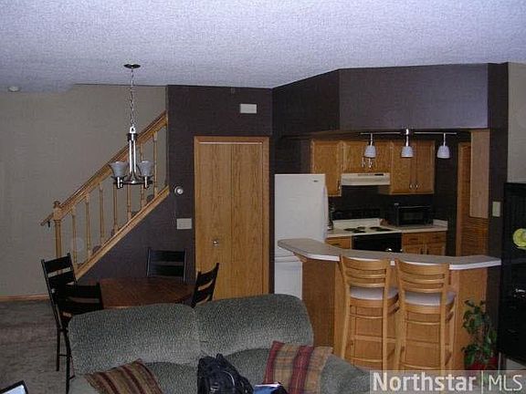 3rd image of 518 Lovell Avenue