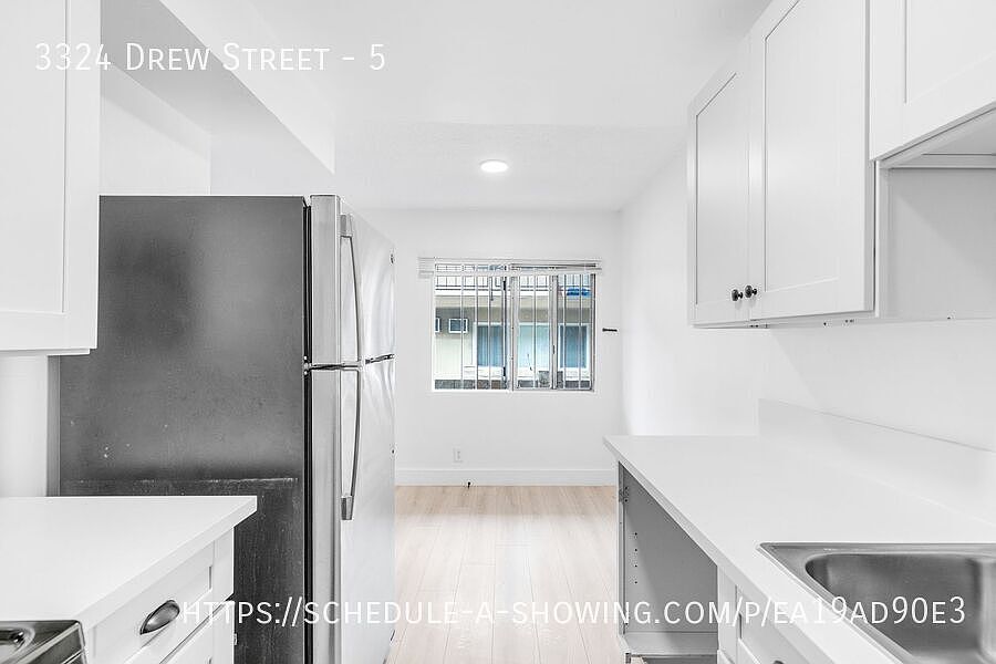 1st image of 3324 Drew St #5