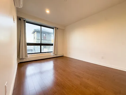 Rented by Bond New York | media 5