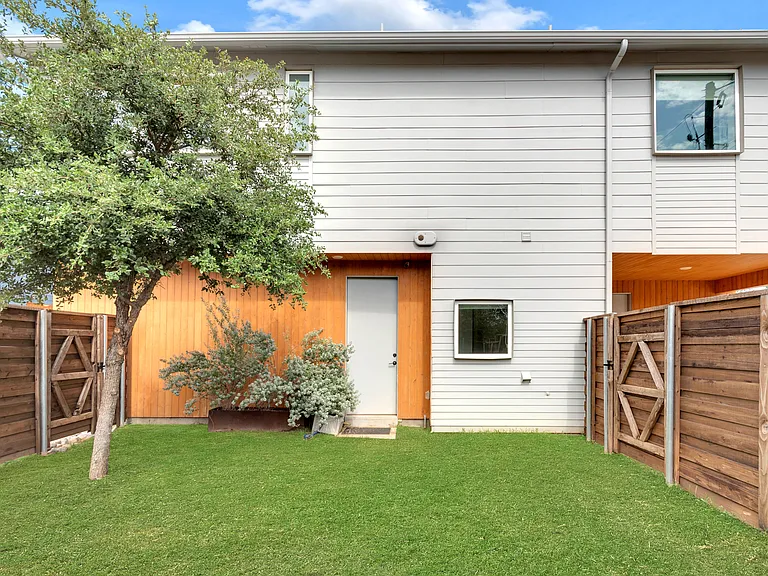 1028 Bastion Ct — Photo 19