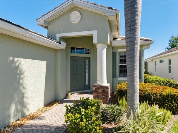 3404 Crosswater Dr, North Fort Myers, FL 33917