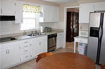 4th image of 10610 W 98th Ter