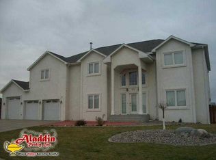 2741 Promontory Dr, Bismarck, ND 58503