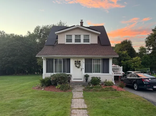 16 Field St, Auburn, MA 01501