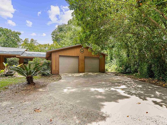 5th image of 1031 Paradise Ln