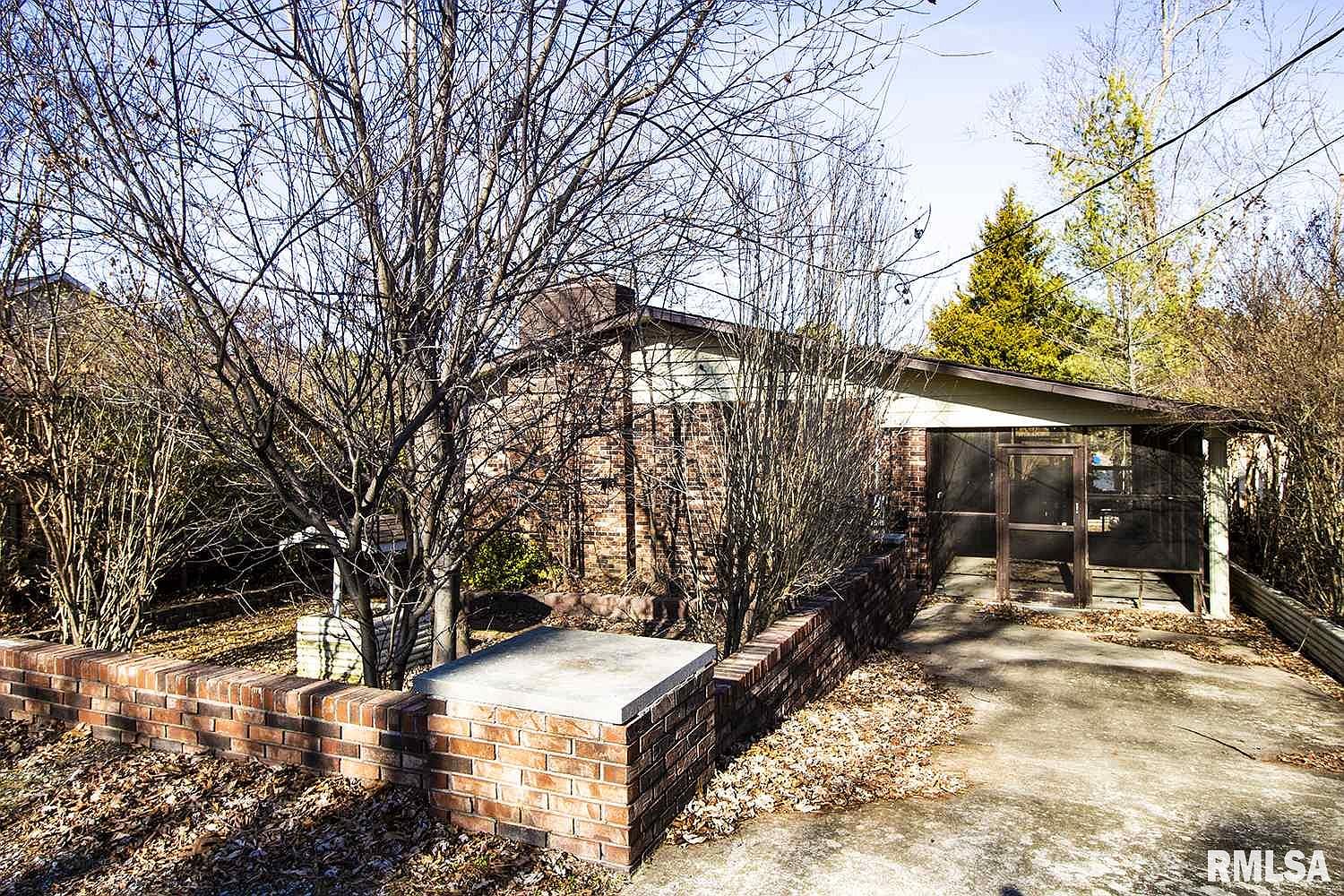 47 Lewis St, Benton, IL 62812 Zillow