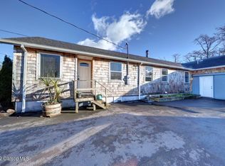 1295 6th Ave, Seaside, OR 97138