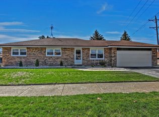 18328 Olde Farm Rd, Lansing, IL 60438