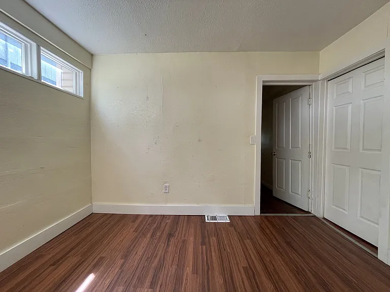 4415 Forest Ave — Photo 18
