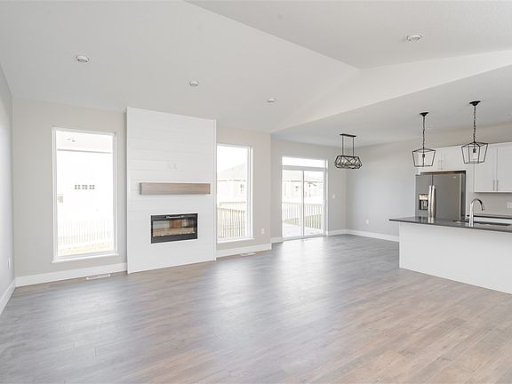2nd image of 2405 Andy Ave