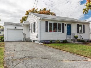 181 Robinson St, East Providence, RI 02914