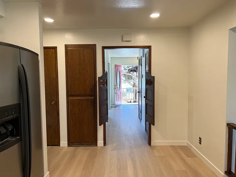 701 Bay St — Photo 12