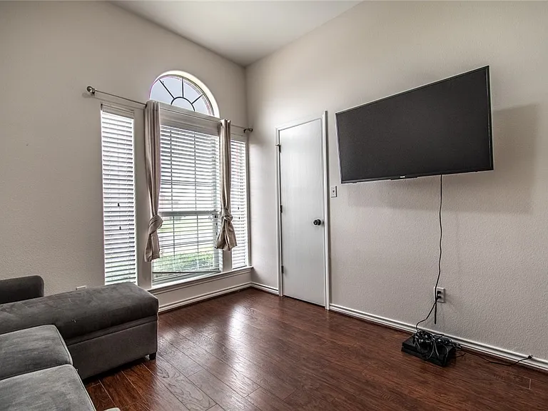 3810 Los Arroyos Dr — Photo 17