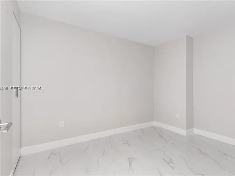 700 NE 24th St #4206 — Photo 33