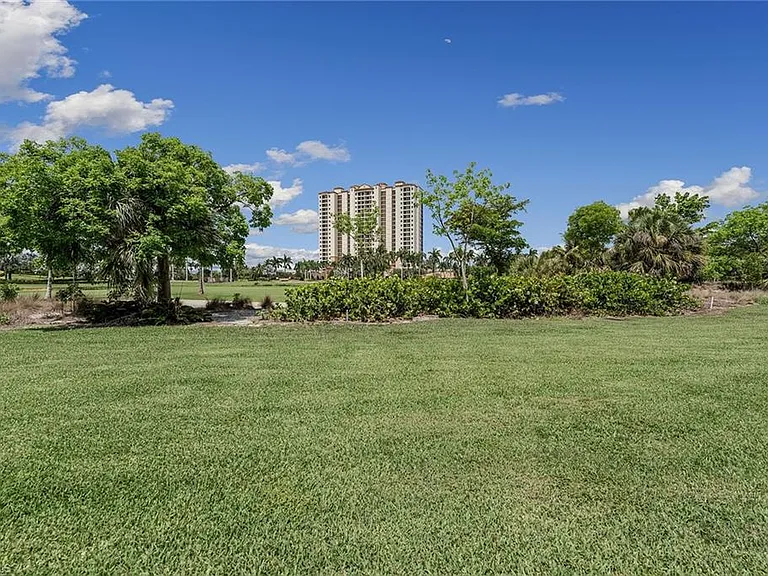 1263 Rialto Way #102 — Photo 27