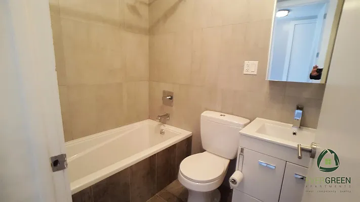 Rented by Evergreen Apartments BK | media 15