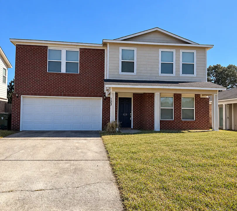 123 Forestbrook Dr