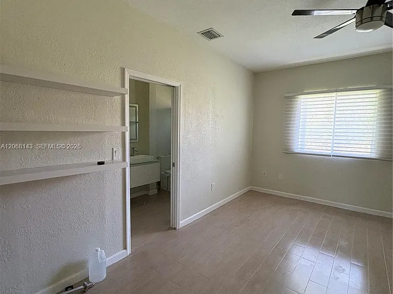 5725 Tuscany Way — Photo 25