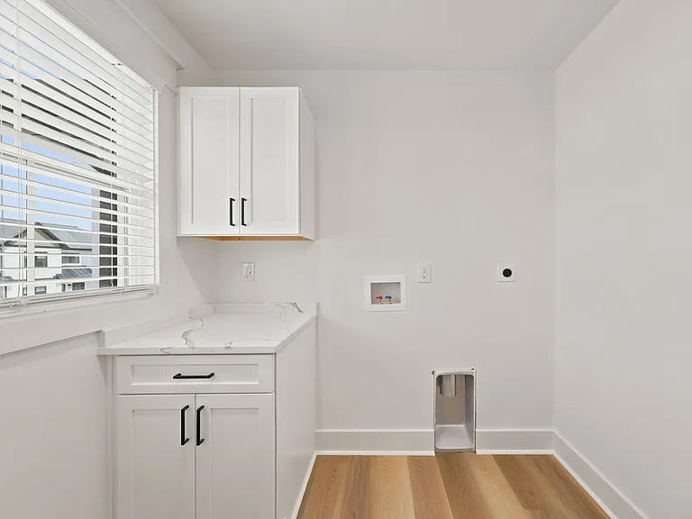 149 Luke Ct — Photo 22
