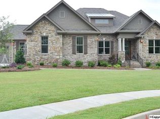 2610 Muir Woods Dr, Hampton Cove, AL 35763