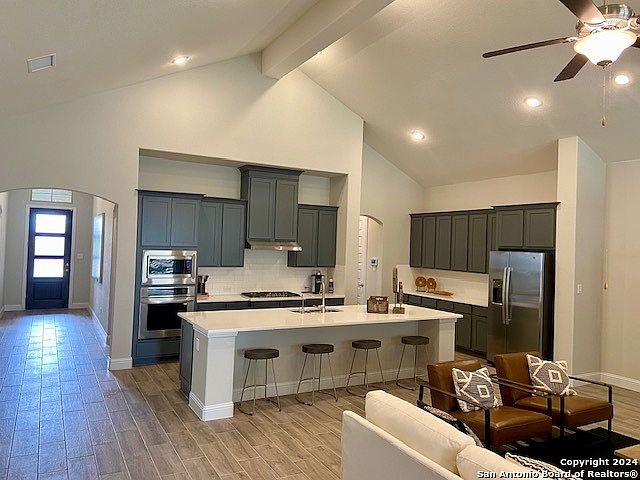 1st image of 606 Pond Bluff