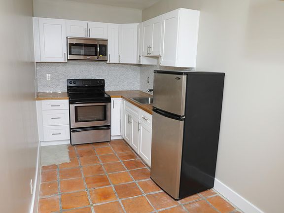 5th image of 735 S St Andrews Pl APT 101
