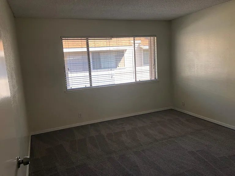 36 Silcreek Dr — Photo 14