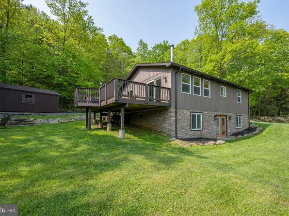 220 Santa Fe Trl, Oakland, MD 21550