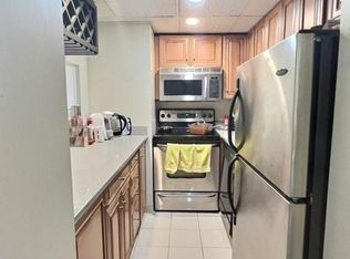 466 Commonwealth Ave APT 702, Boston, MA 02215